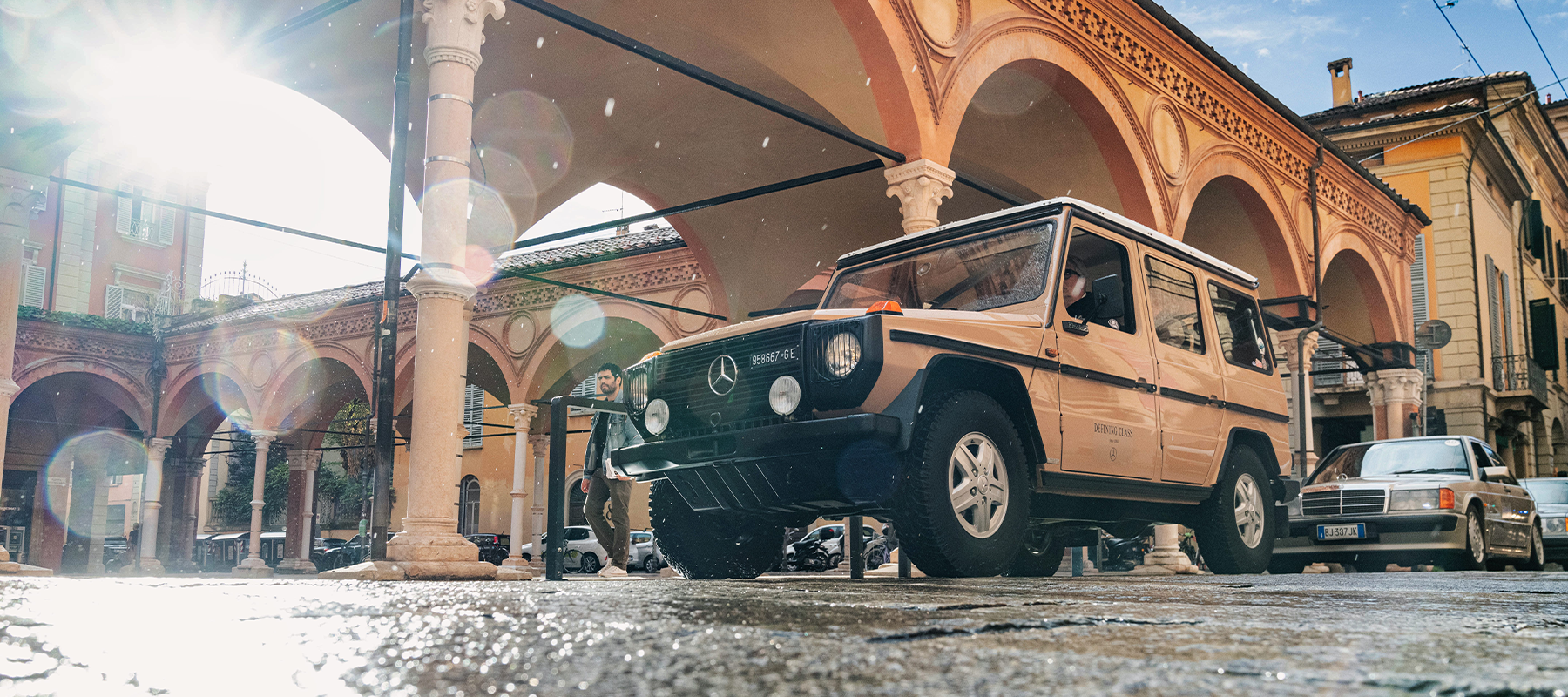 In occasione della 40esima edizione di Auto e Moto D’Epoca, Mercedes-Benz Italia, insieme al Mercedes-Benz Registro Italia, voleva raccontare una nuova storia legata al proprio passato e alla sua inarrestabile vocazione a creare desideri.